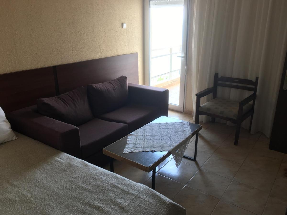 Hotel Achillion Makrygialos Buitenkant foto