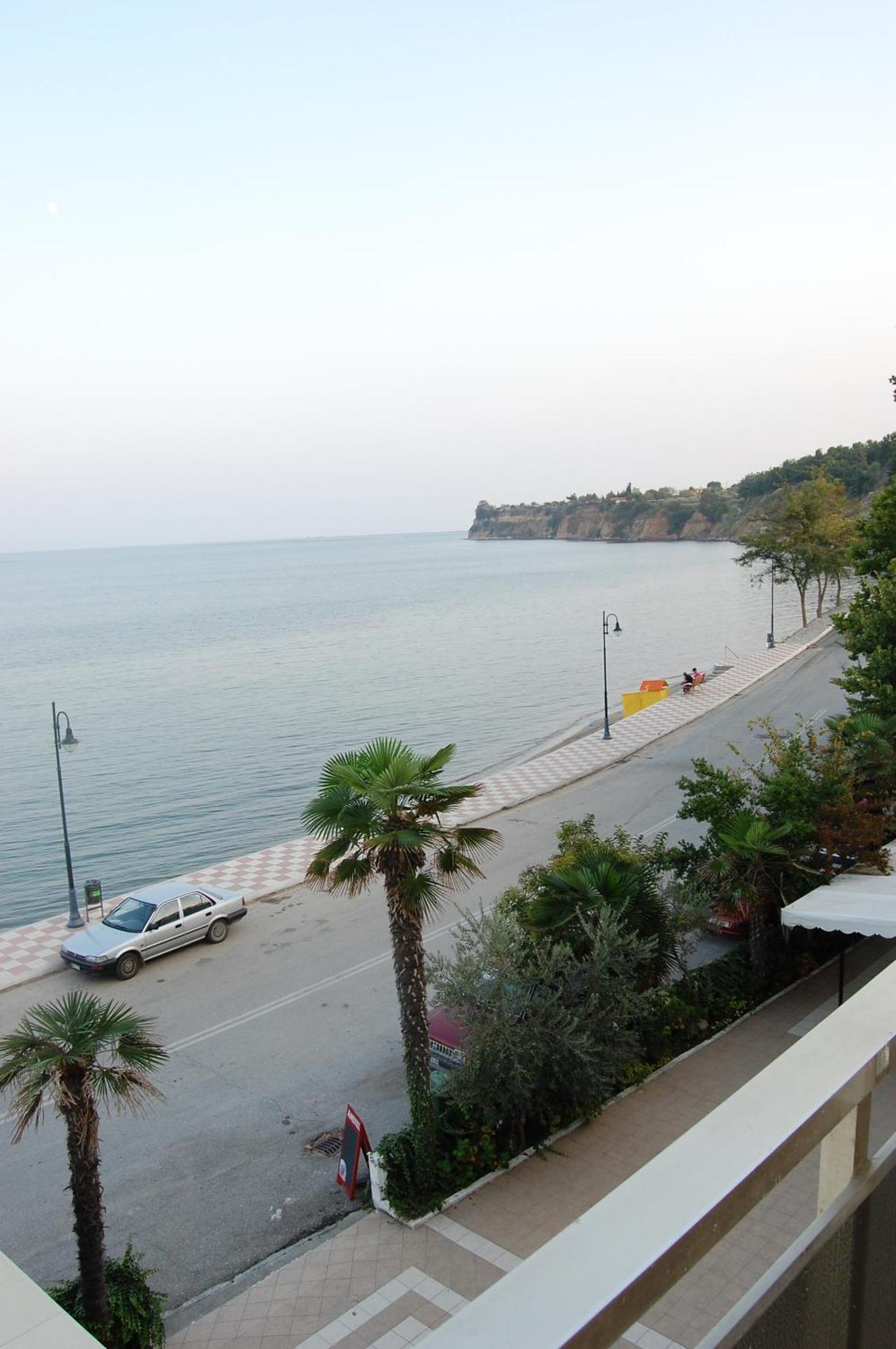 Hotel Achillion Makrygialos Buitenkant foto