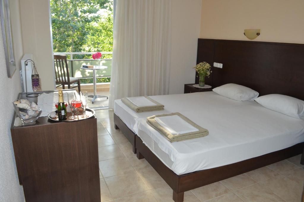 Hotel Achillion Makrygialos Buitenkant foto