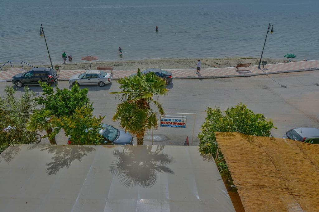Hotel Achillion Makrygialos Buitenkant foto