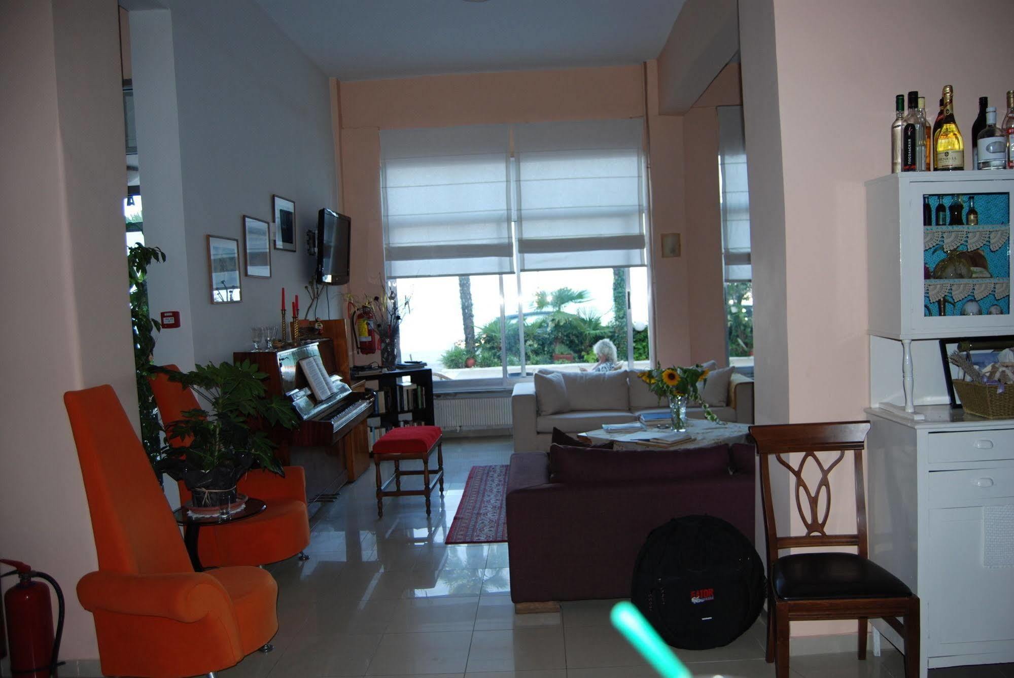 Hotel Achillion Makrygialos Buitenkant foto