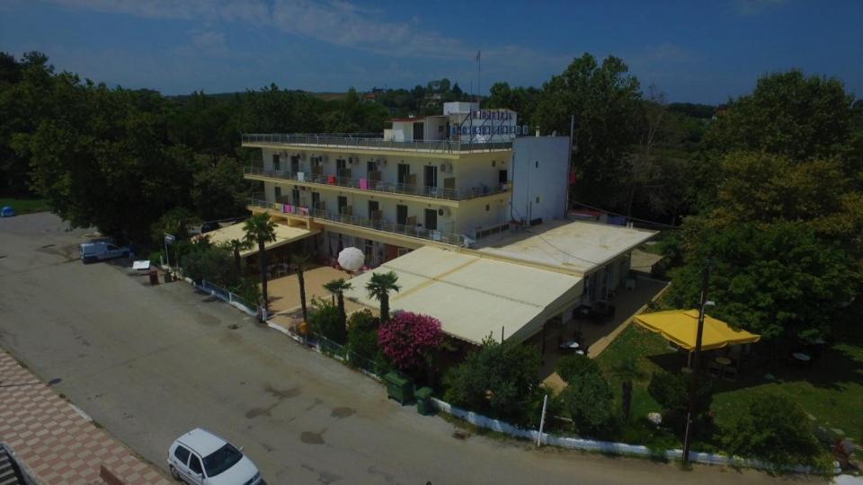 Hotel Achillion Makrygialos Buitenkant foto